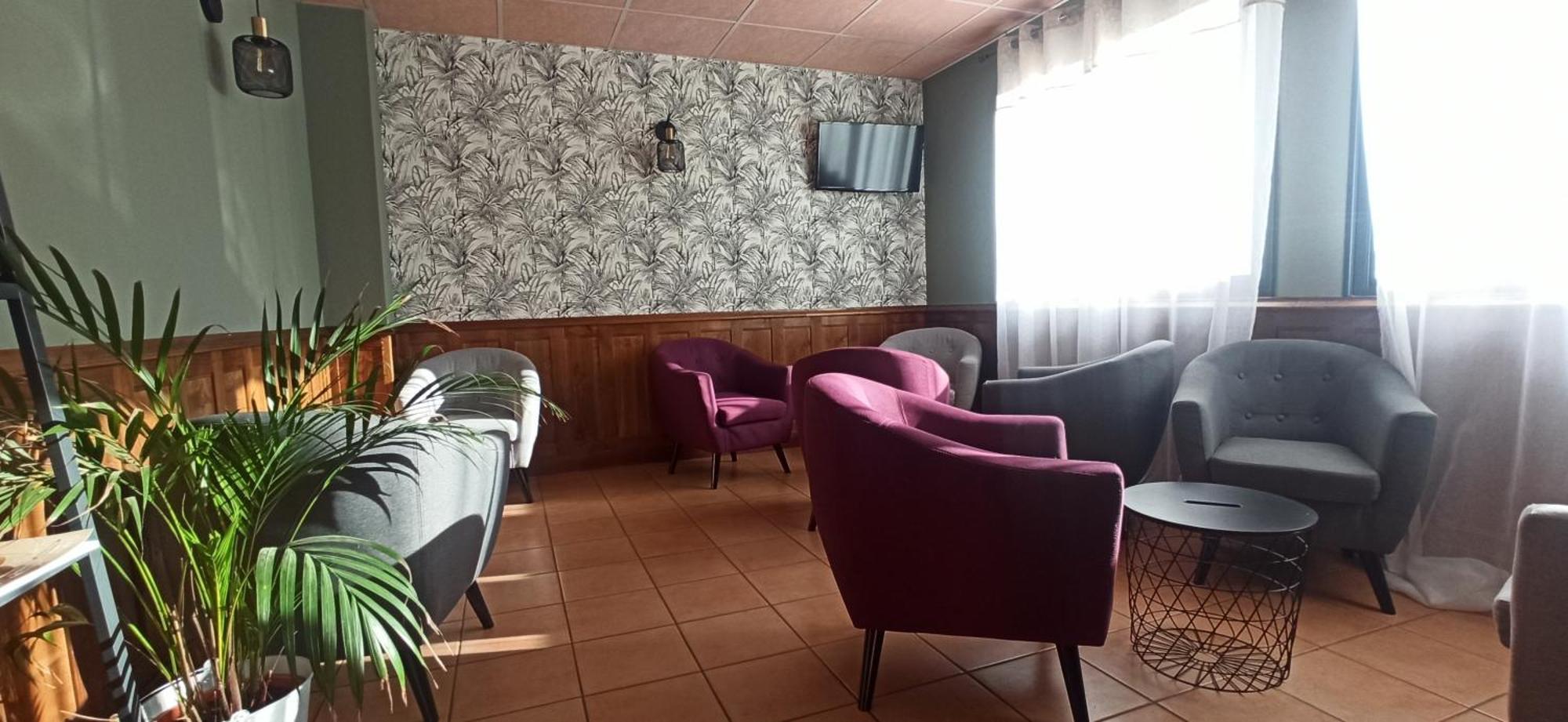 Hotel Restaurant Logis La Meridienne Anglards de Saint Flour